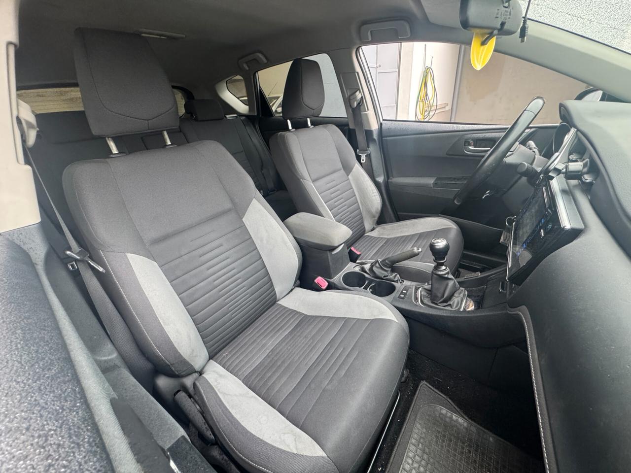 TOYOTA Auris 1.6 D-4D Lounge