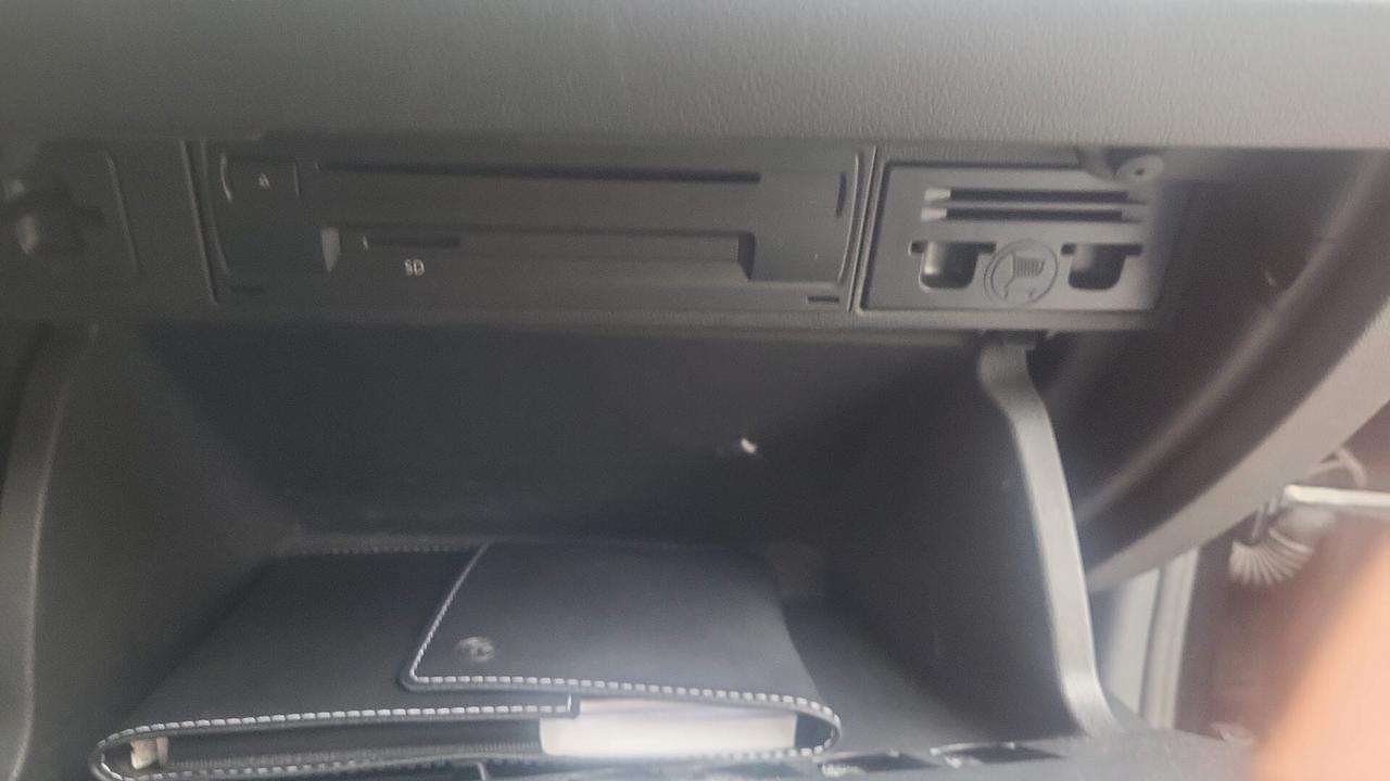 VOLKSWAGEN POLO TGI 1,0-PIENO DI 20 EURO KM 370!! 3 REVISIONI