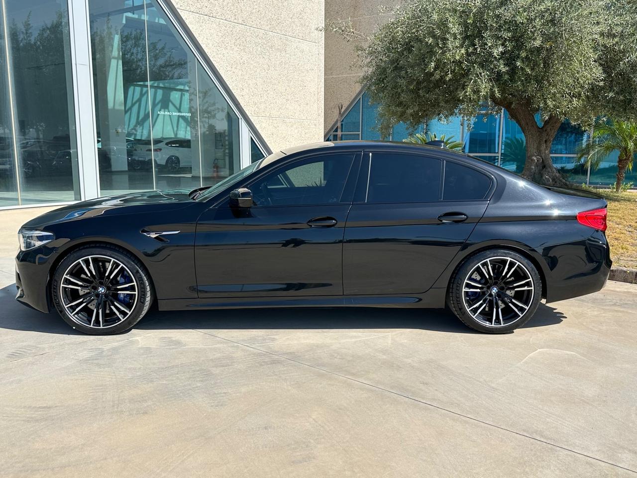 BMW M5 4.4 V8 600cv possibilità noleggio no scoring