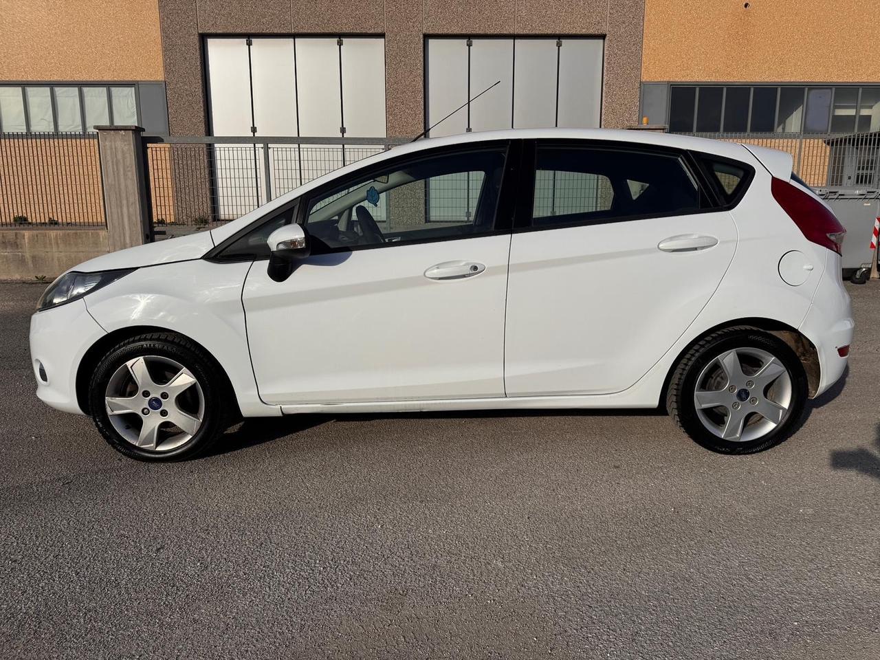 Ford Fiesta 1.4 TDCi Business GARANZIA 12 m
