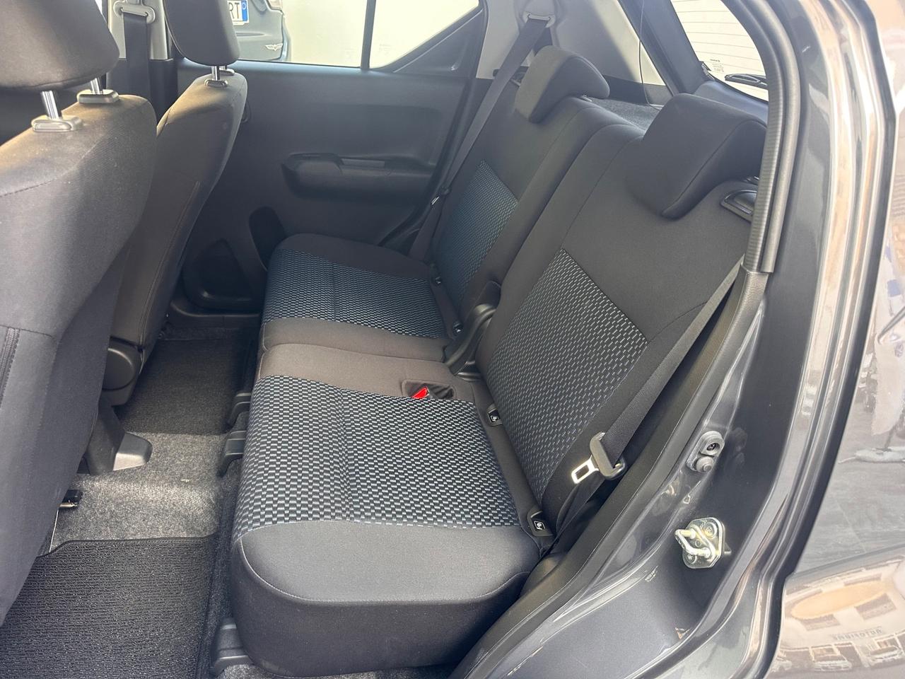 Suzuki Ignis 1.2 Hybrid Top
