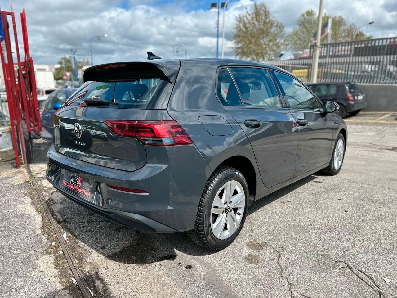 Volkswagen Golf 1.0 TSI EVO Life adatta a neopatentati garanzia permute finaziamento