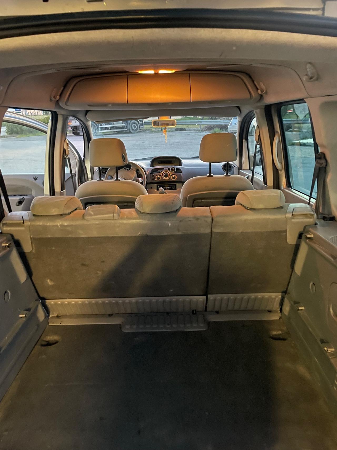RENAULT KANGOO 1.5 DISEL 2008 NEOPATENTATI .