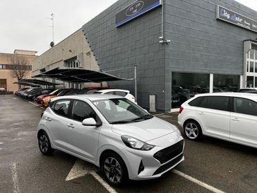 HYUNDAI i10 1.0 Connectline Km 0