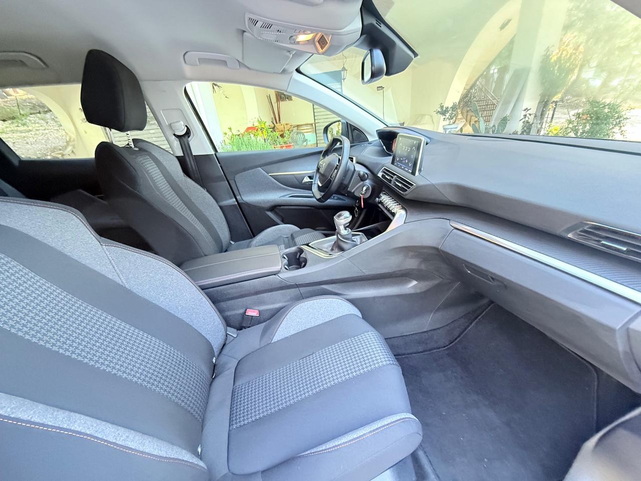 Peugeot 3008 BlueHDi 130 S&S Allure