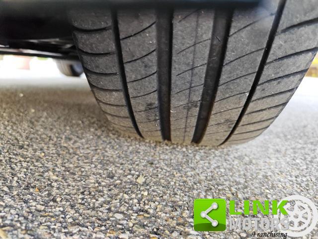 TOYOTA C-HR 1.8 Hybrid E-CVT Black Edition GARANZIA INCLUSA