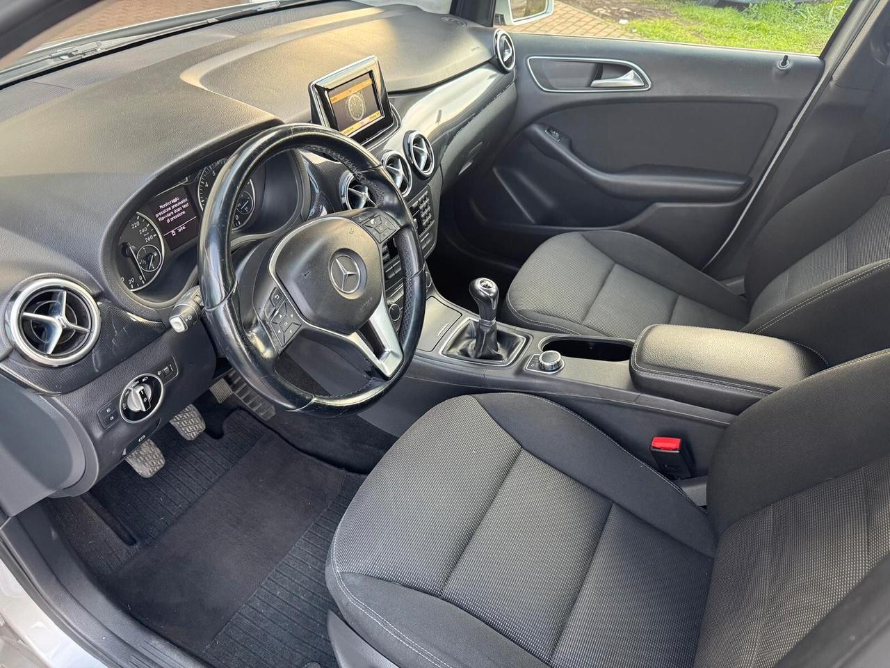 Mercedes-benz B 180 BlueEFFICIENCY Premium