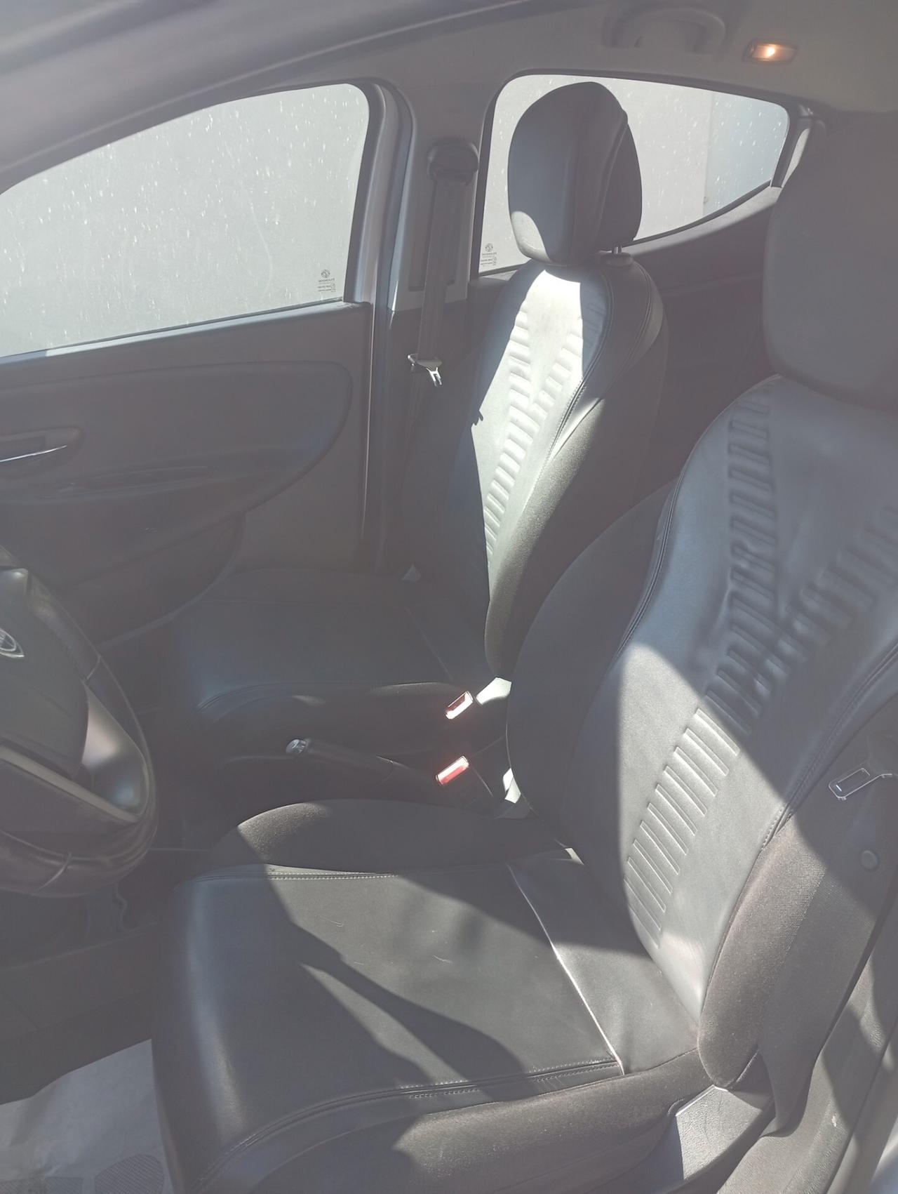 Lancia Ypsilon 1.3 MJT 16V 95 CV 5 porte S&S Platinum