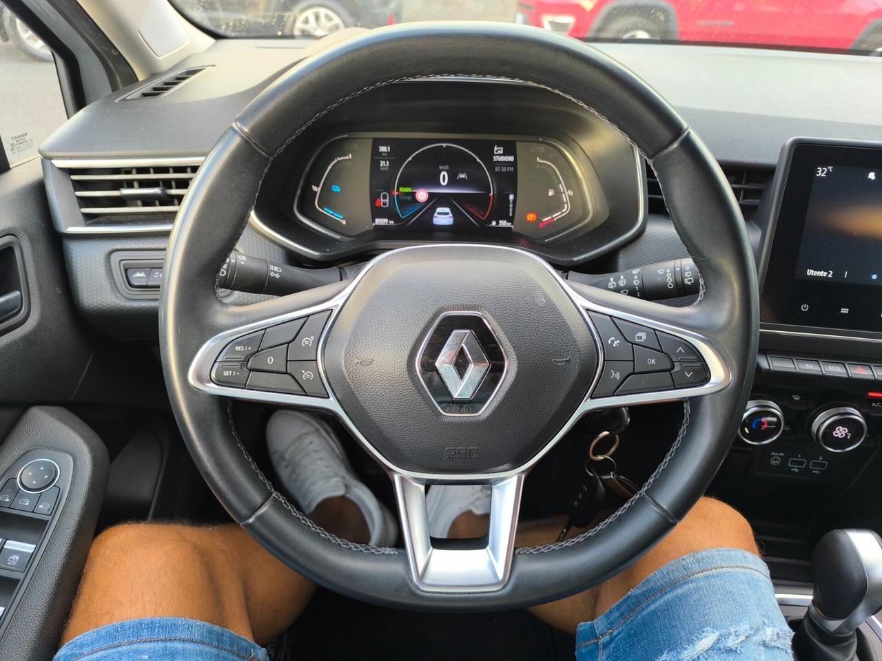 Renault Clio full Hybrid e-tech 140cv 5p automatica