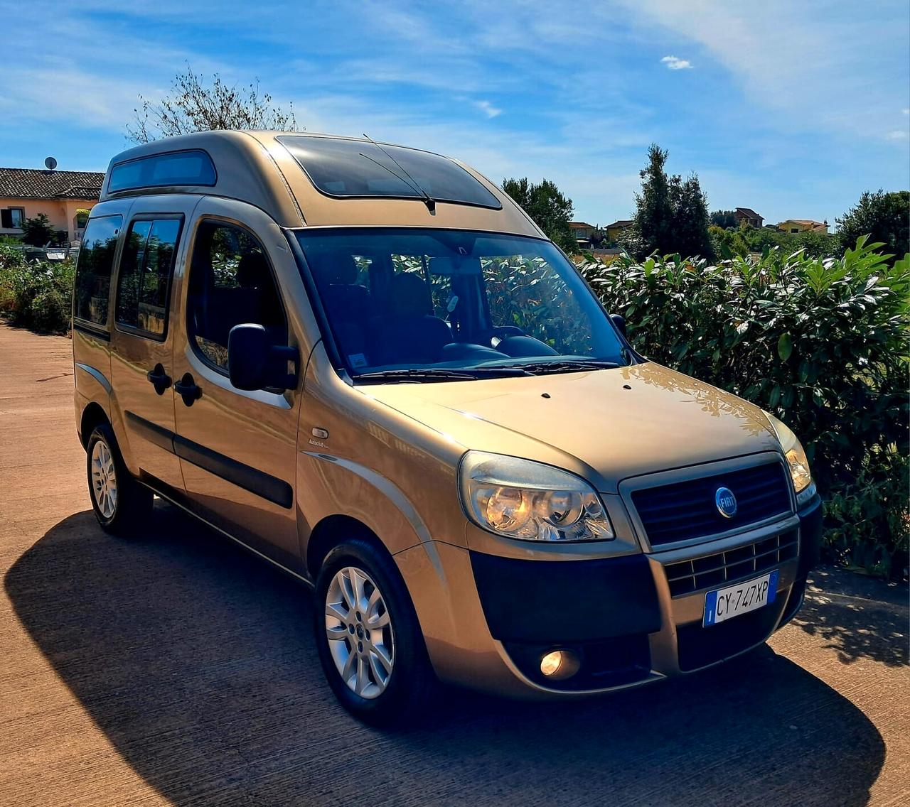 Fiat Doblo 1.9 JTD TETTO ALTO TRASPORTO DISABILI POCHI KM