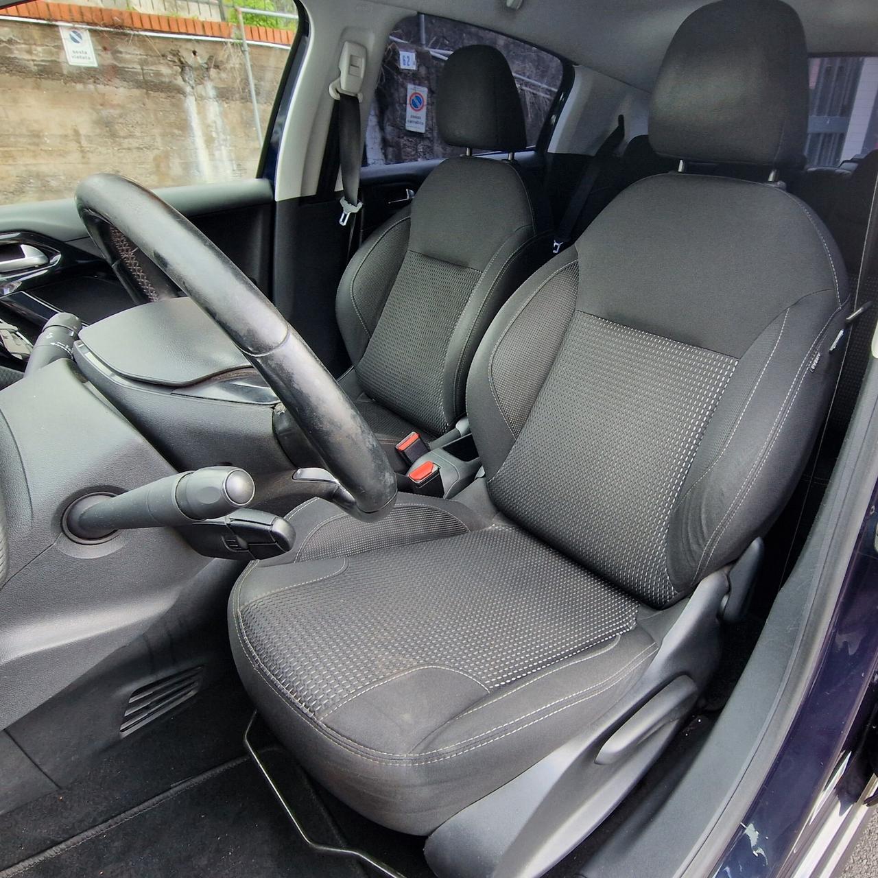 Peugeot 208 BlueHDi 100 5 porte Allure