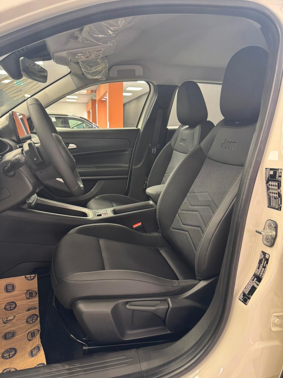 Jeep Avenger 1.2 Turbo 110 CV MHEV Altitude
