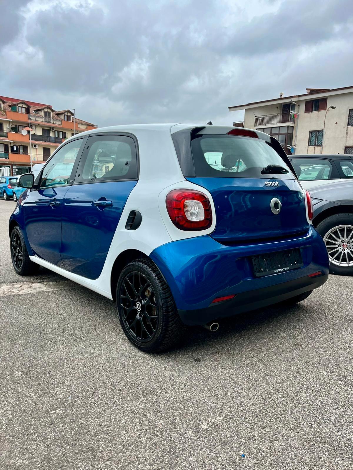 Smart ForFour 70 1.0 Proxy