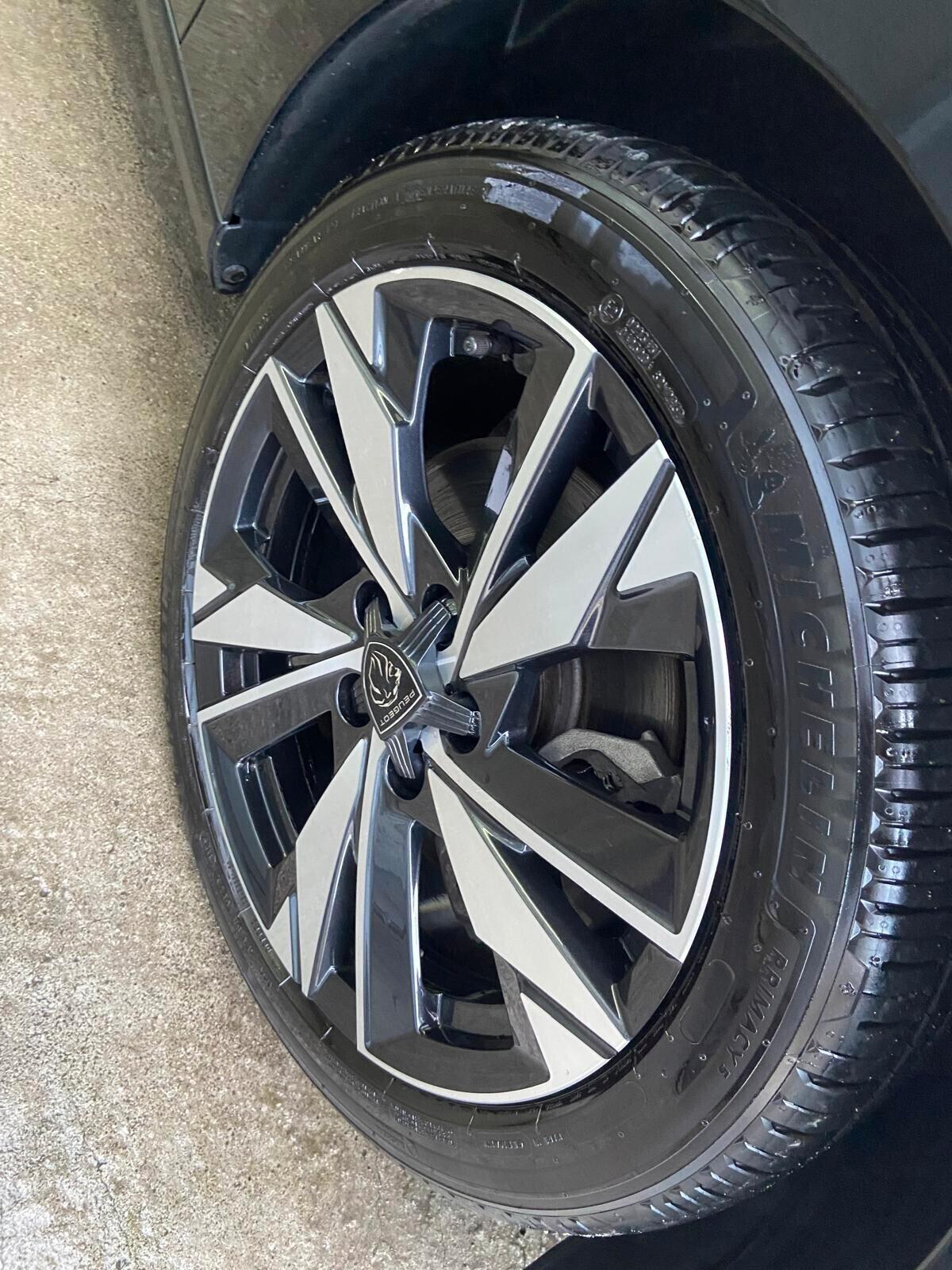 Peugeot 308 BlueHDi 130 S&S EAT8 Allure