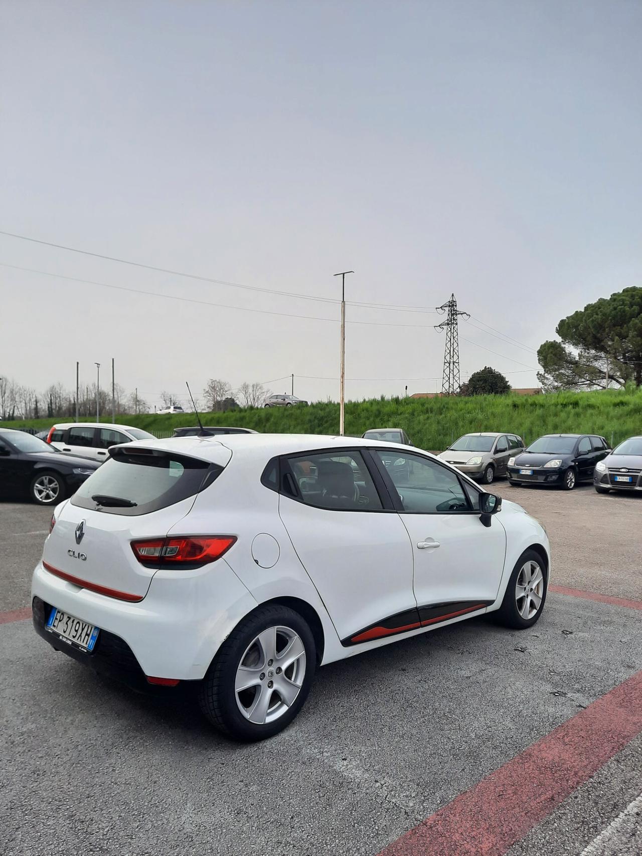 Renault Clio 1.2 75CV 5 porte Live OK NEOPATENTATI