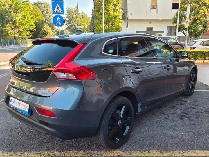 Volvo V40 D2 1.6 Kinetic