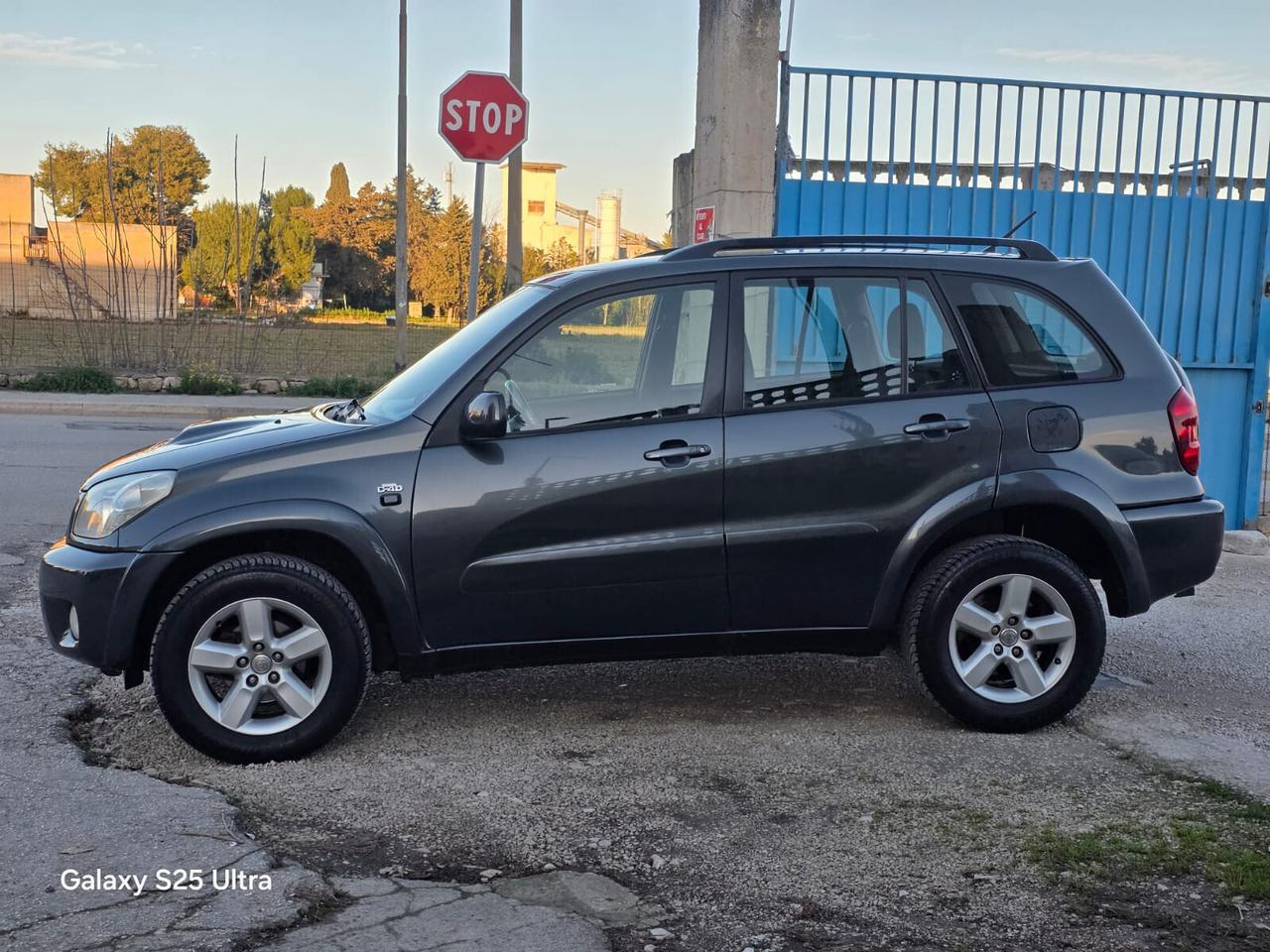 Toyota RAV4.com 2.0 Tdi D-4D cat 5 porte Sol PERFETTA