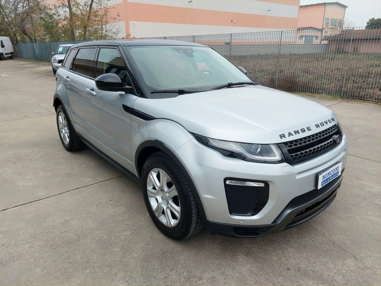 Land Rover Range Rover Evoque 2019 photo 3
