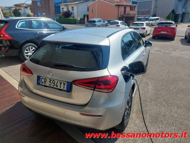 MERCEDES-BENZ A 250 e hybrid EQ Business Plug In Hybrid