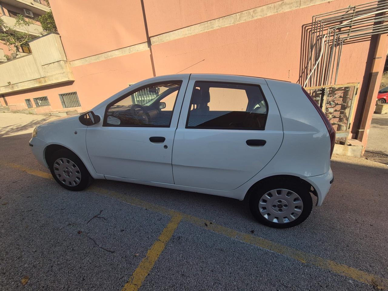 Fiat Punto 1.2 benzina 60cv 5 porte 2010