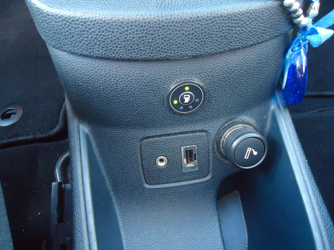Ford Fiesta 1.4 3 porte Bz.- GPL Titanium