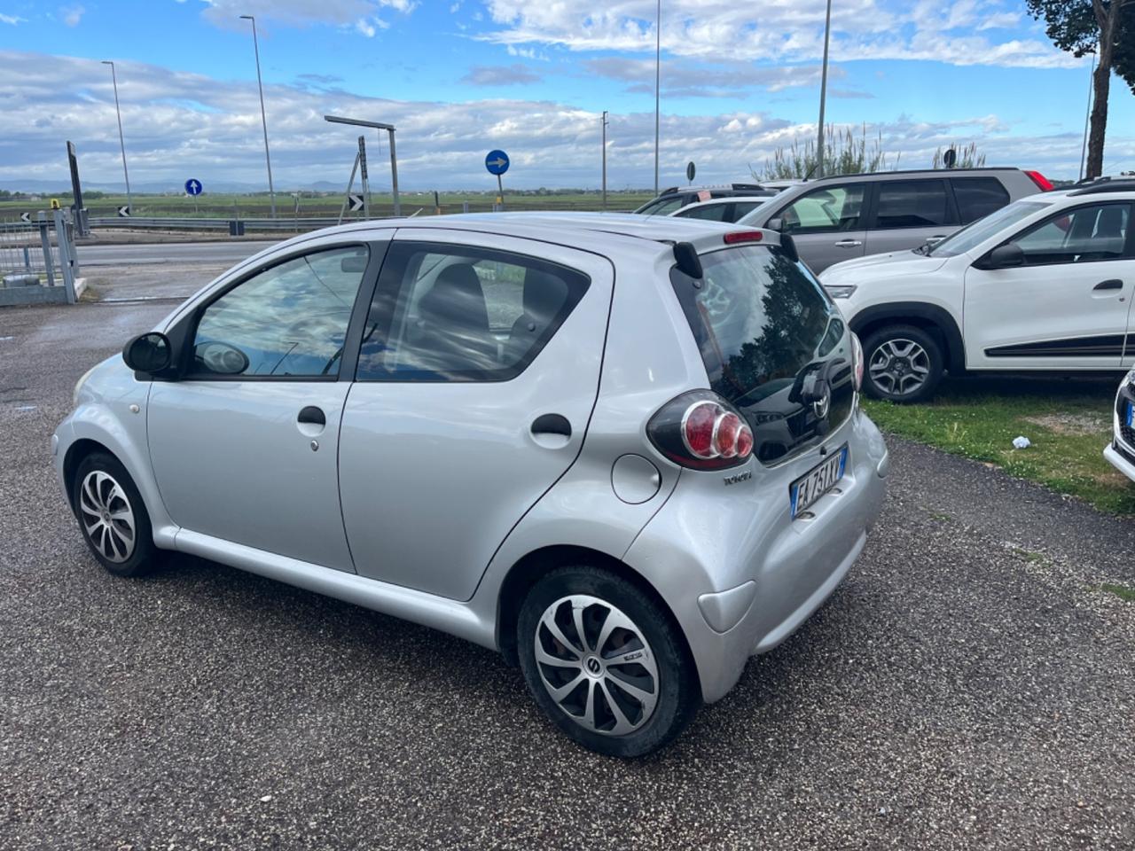 Toyota Aygo 1.0 12V VVT-i 5 porte ok neopatentati