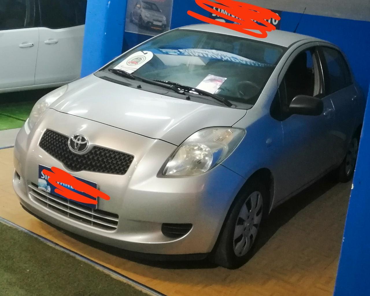 Toyota Yaris 1.0 5 porte