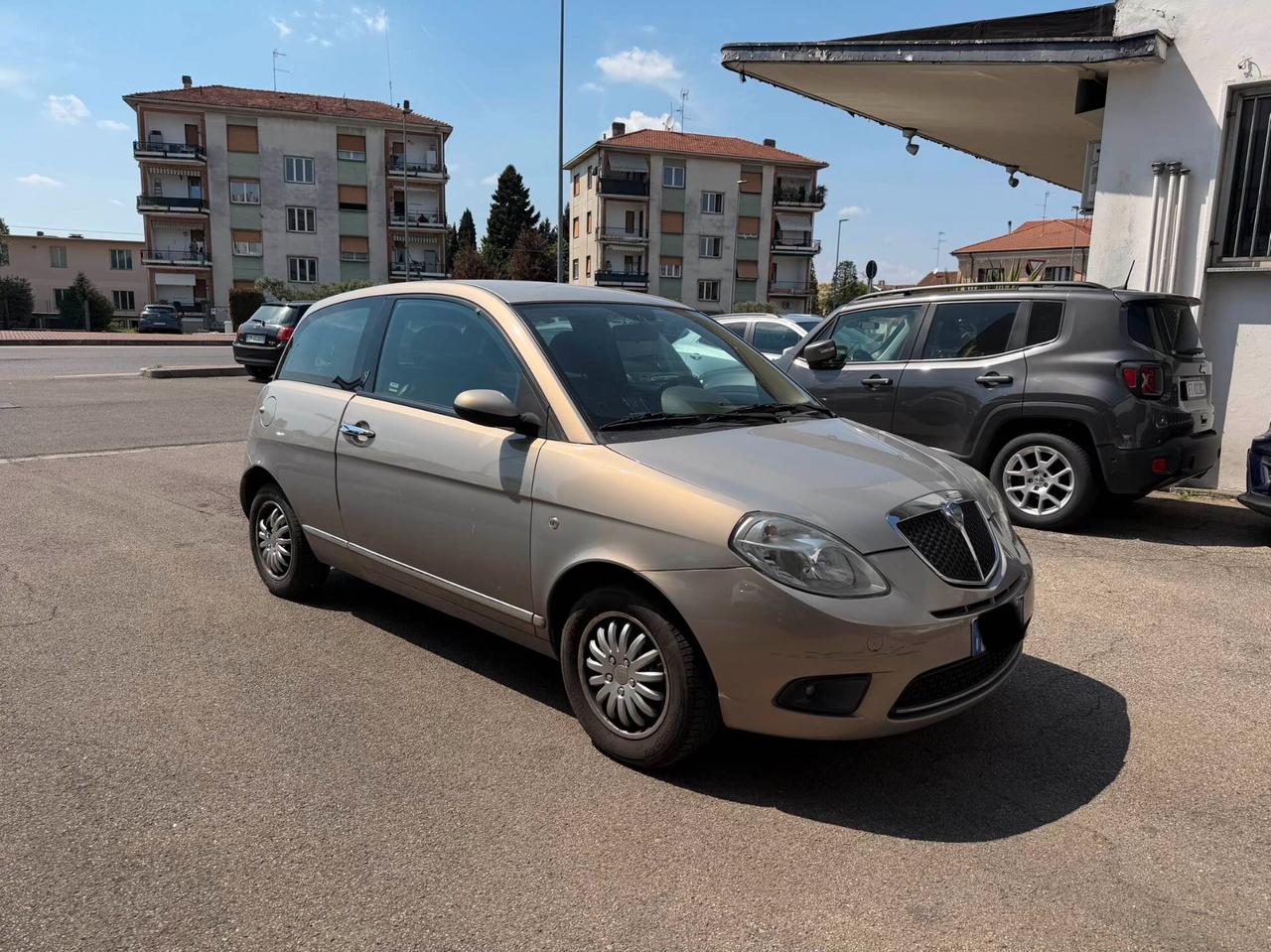 Lancia Ypsilon 1.4 NEOPATENTATI