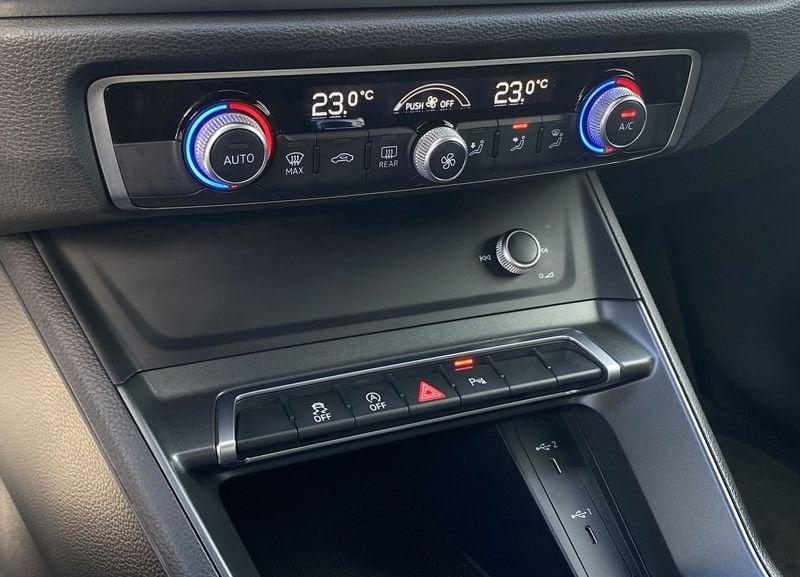 Audi Q3 S Line interno ed esterno 2.0 TDI 200CV S-Tronic quattro 40