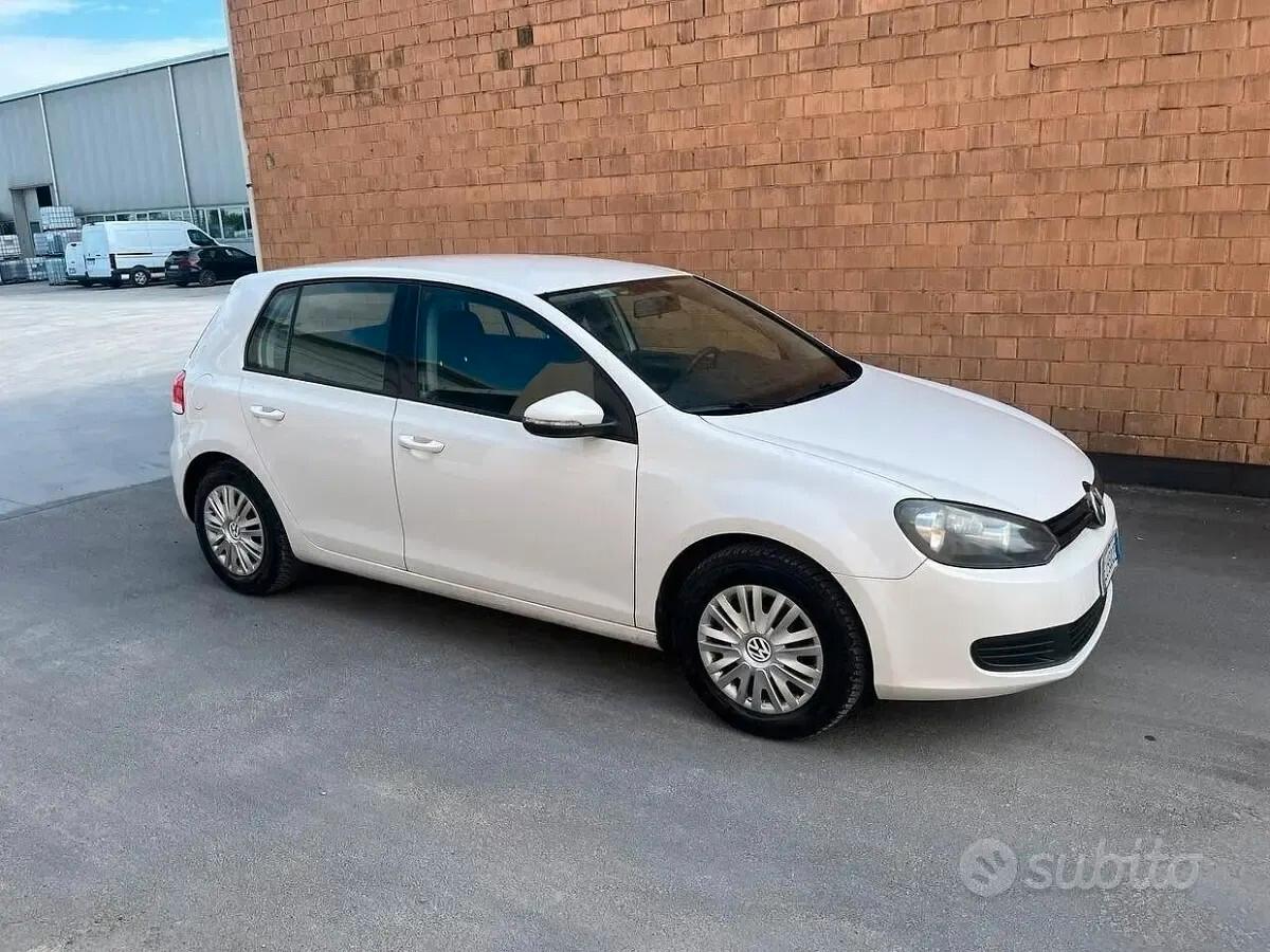 Volkswagen Golf - 2011 IN ARRIVO