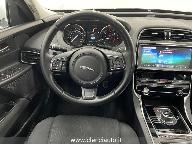 Jaguar XE 2.0 D 180 CV aut. Pure