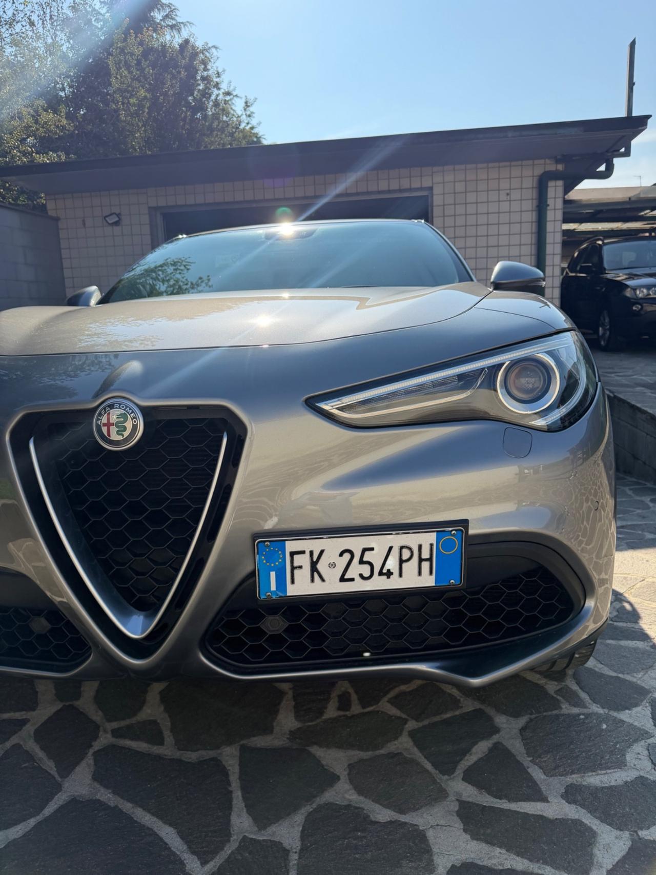 Alfa Romeo Stelvio 2.0 Turbo 280 CV AT8 Q4 First Edition garanzia 12 mesi