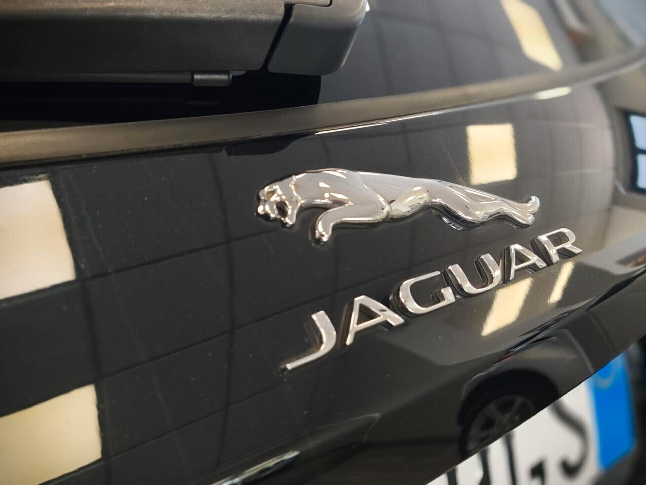 Jaguar F-Pace 2.0 D 180 CV R-Sport