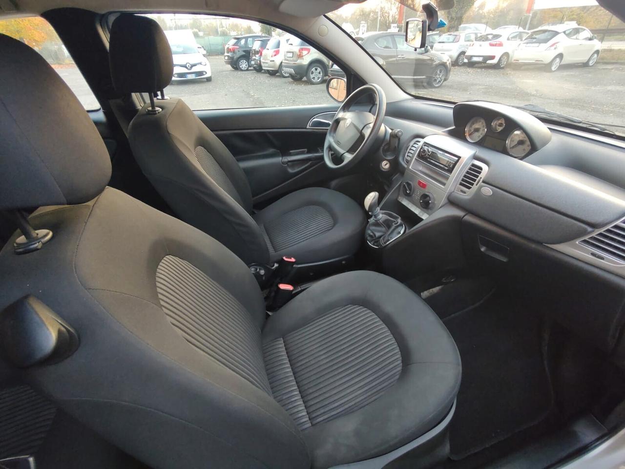 Lancia Ypsilon 1.4 Argento Ecochic GPL CON SCADENZA NEL 2028, OK NEOPATENTATI