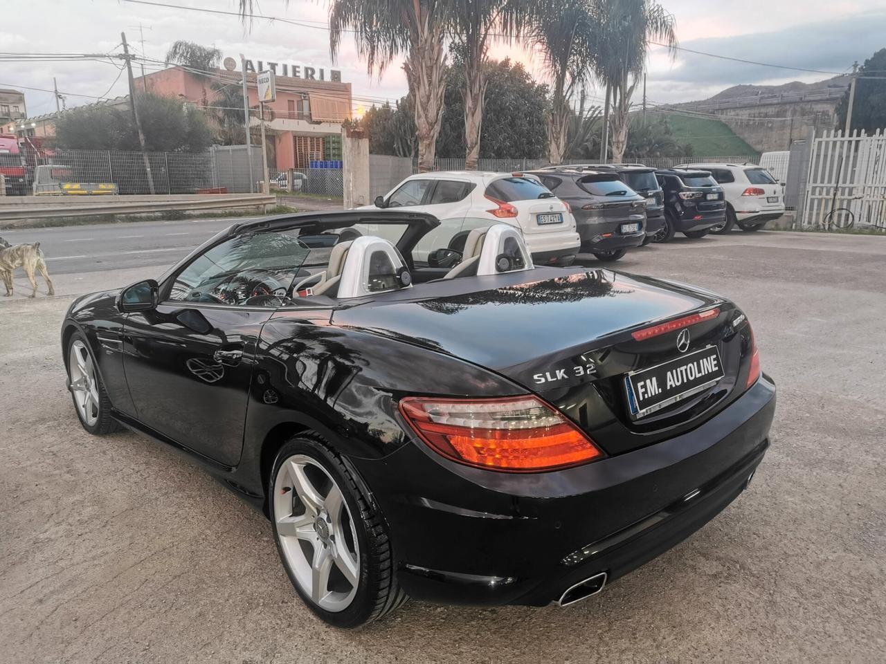 Mercedes-Benz SLK 184cv AMG Premium 2012