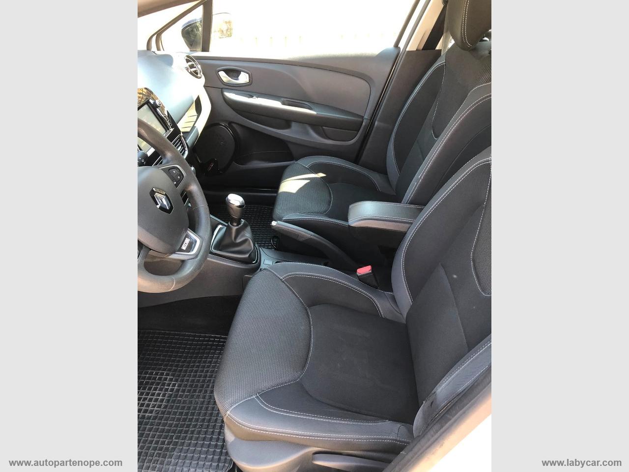 RENAULT Clio dCi 8V 75CV 5p. Moschino Intens