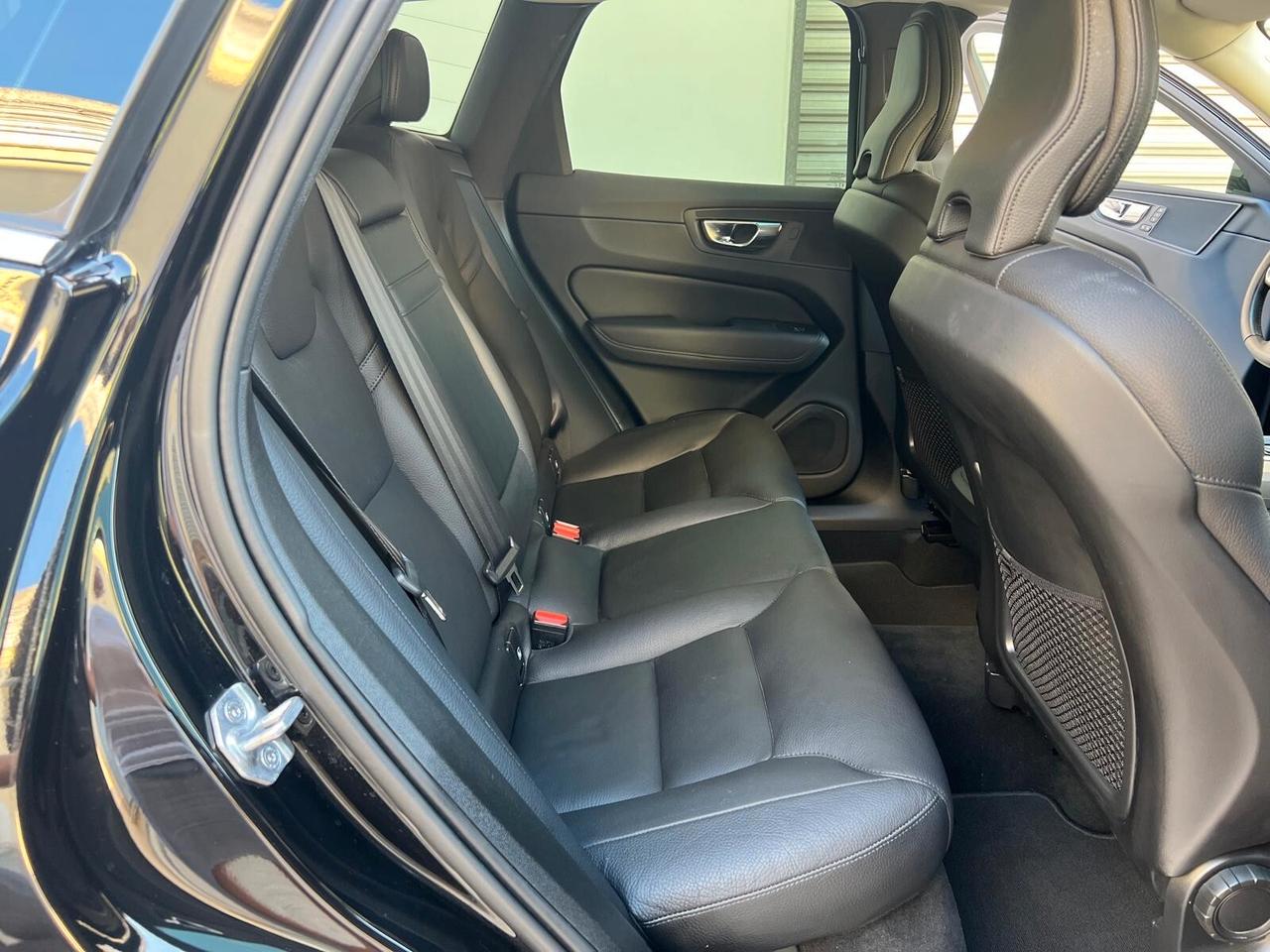 VOLVO XC60 INSCRIPTION 2.0 MHEV AWD 197CV PELLE NAVI CAM ANNO 2021