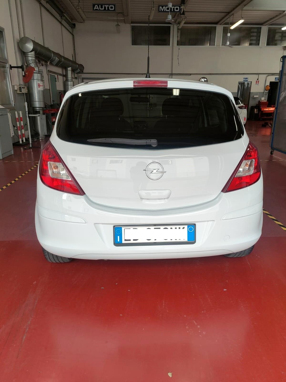Opel Corsa 1.2 5 porte Easytronic Enjoy