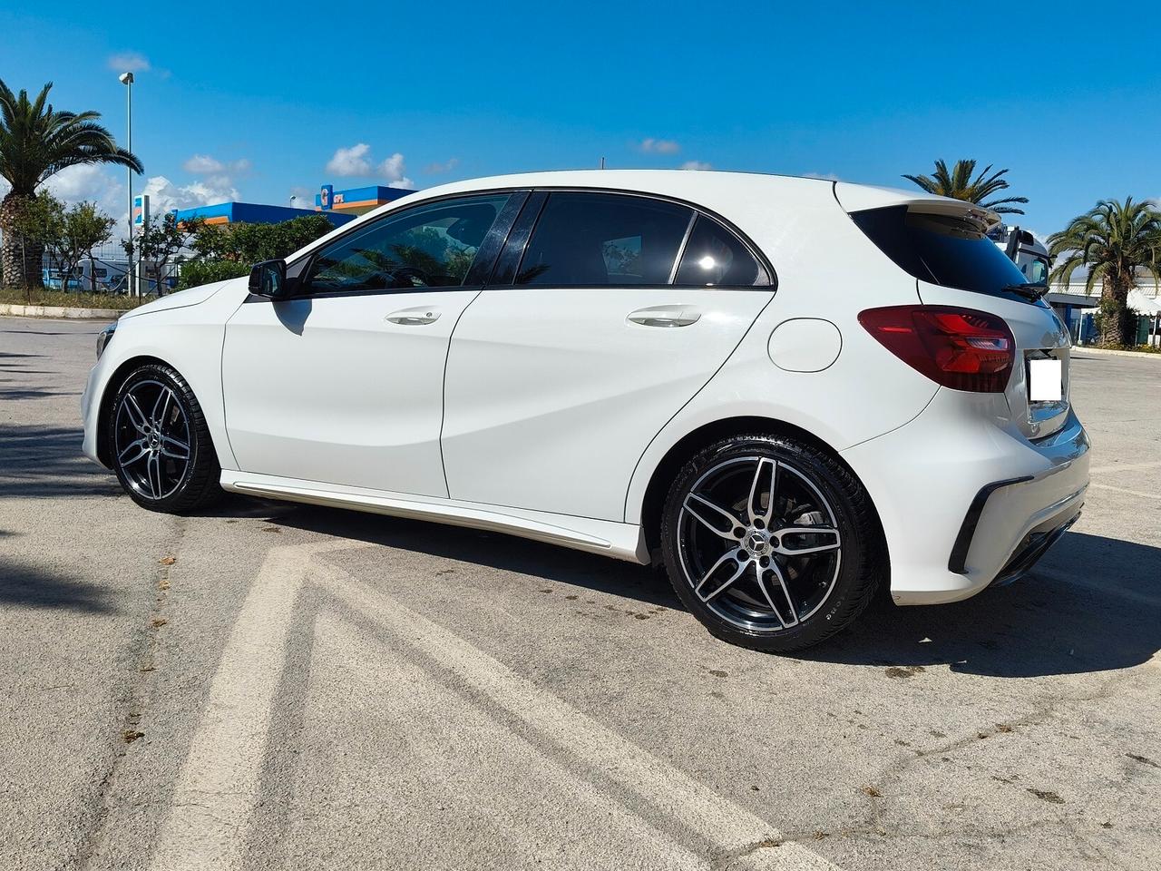 Mercedes-benz A 180 1.5 109 CV AMG PREMIUM