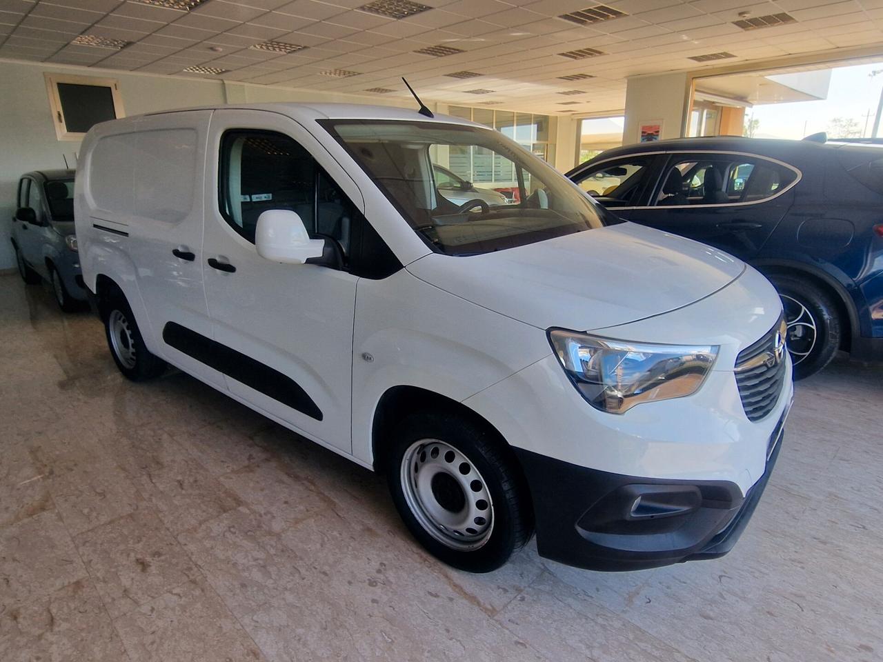 Opel Combo 1.5 diesel L2 3Posti