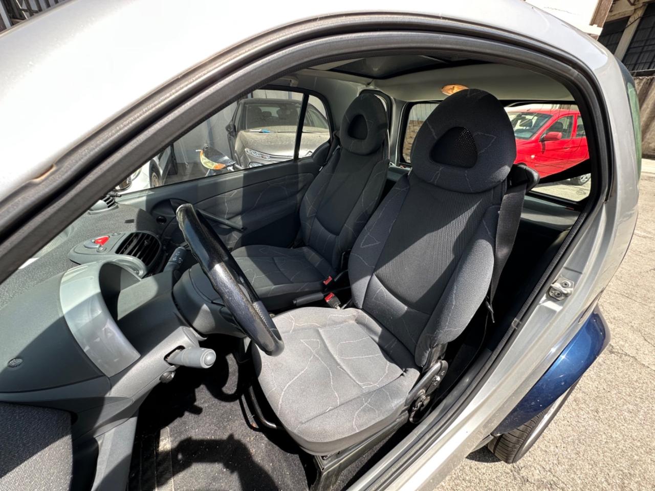 Smart ForTwo 700 coupé - Autonavigli