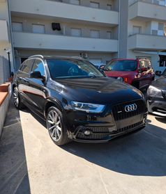 Audi Q3 2.0 TDI quattro 3X S-Line Black Edition Unica in Italia