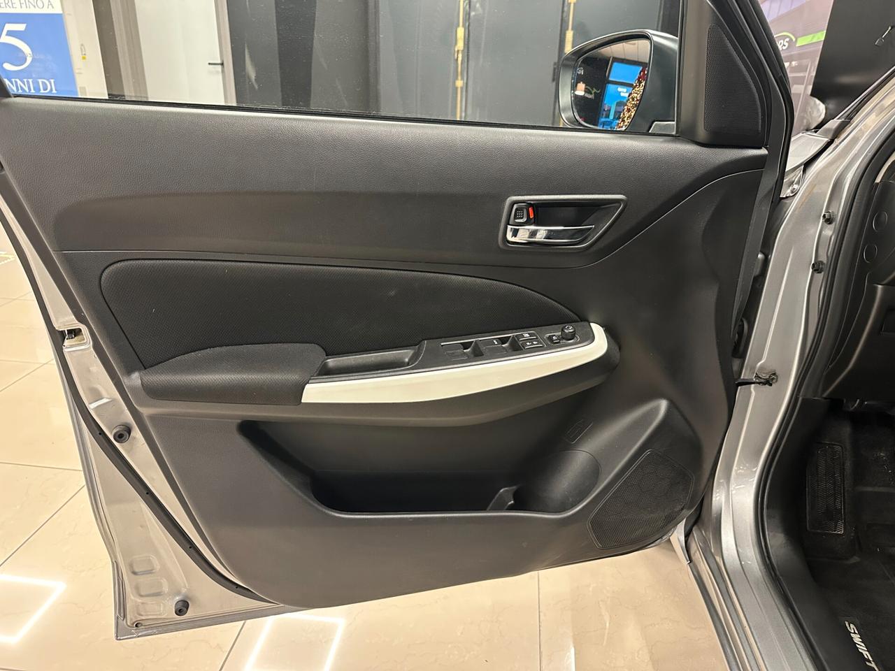 Suzuki Swift 1.2 Hybrid Top