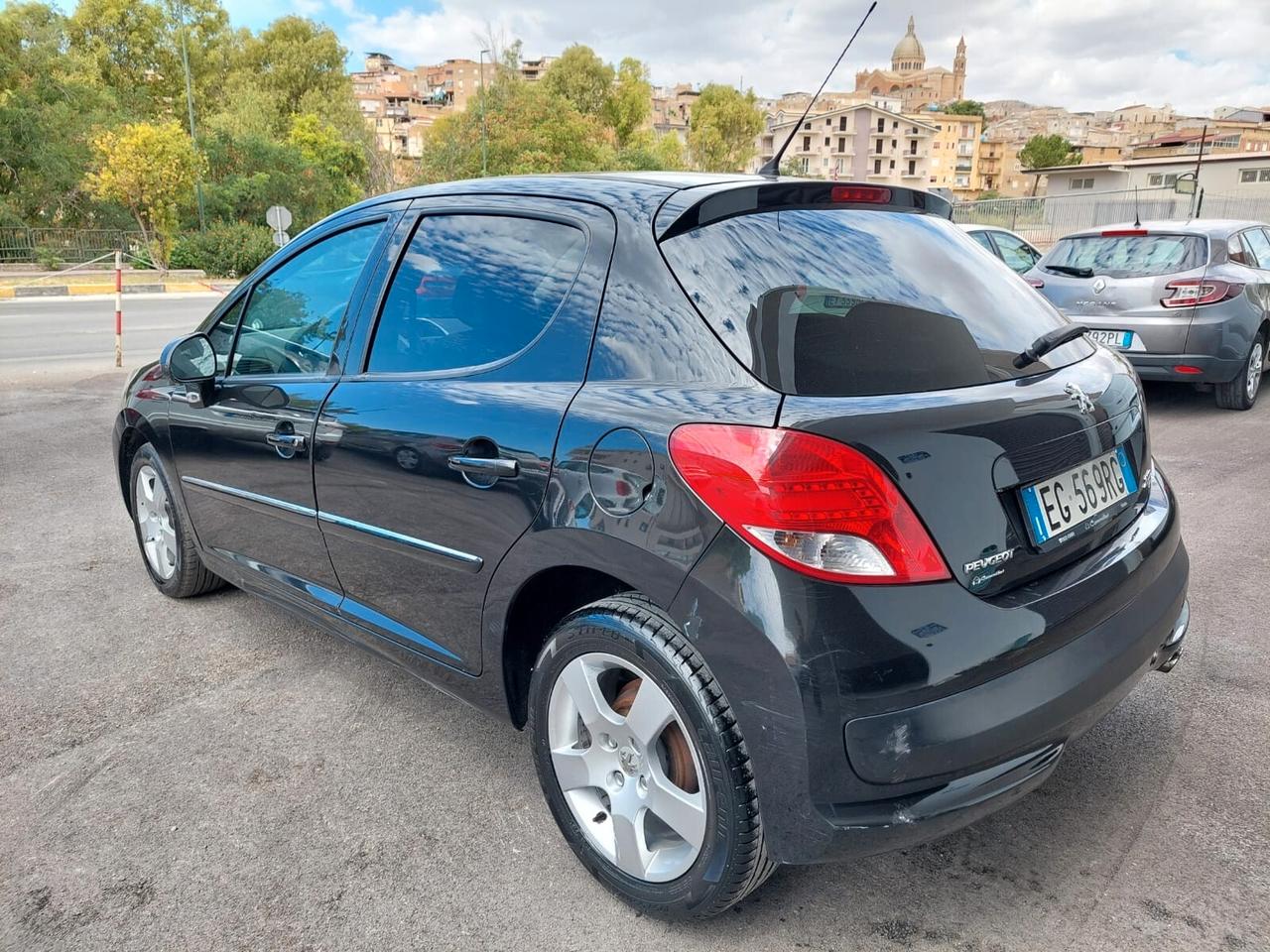 Peugeot 207 1.6 8V HDi 93CV 3p. Allure