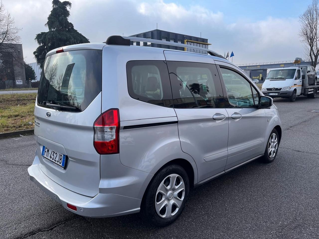 Ford Tourneo Courier Tourneo Courier 1.5 TDCI 75 CV Sport