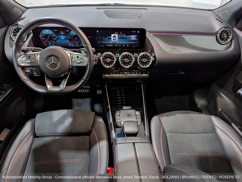 Mercedes-Benz GLA 200 D PREMIUM AUTOMATIC