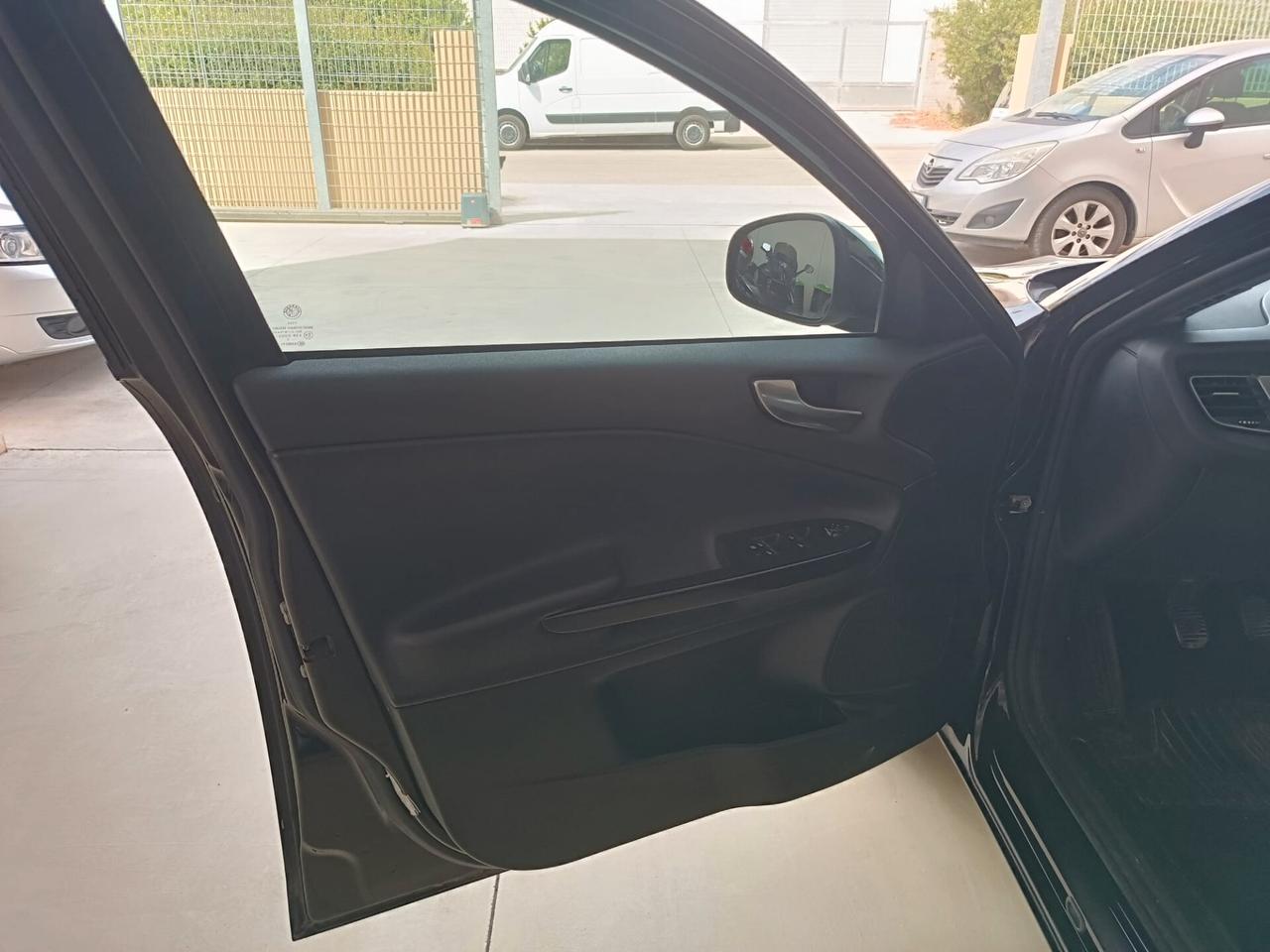 Alfa Romeo Giulietta 1.6 JTDm-2 105 CV Exclusive