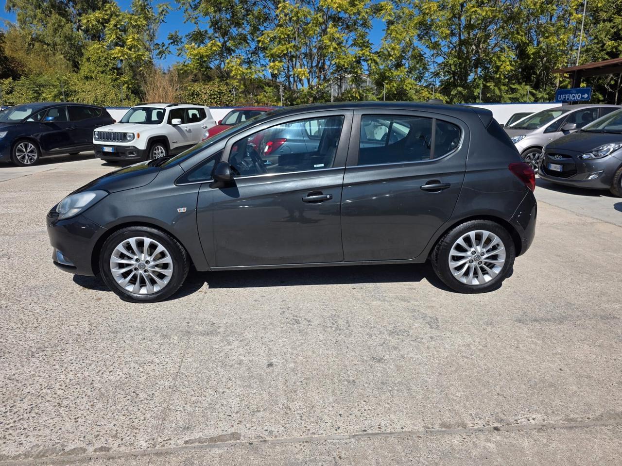 Opel Corsa 1.2 5 porte