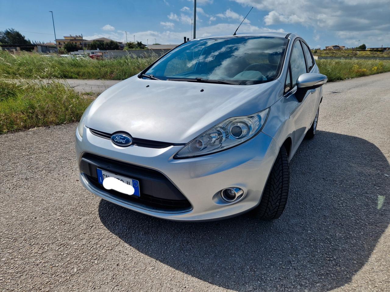 Ford Fiesta 1.6 TDCi 90CV 5 porte DPF Titanium