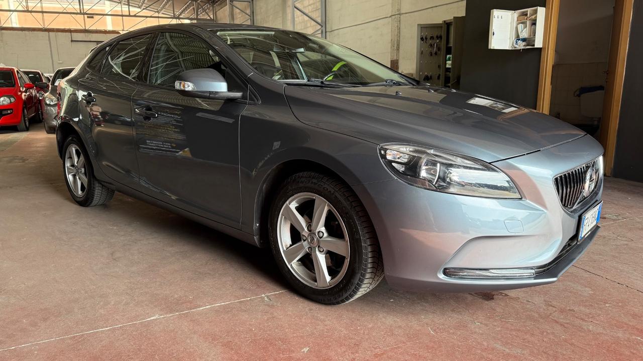 Volvo V40 D2 Business